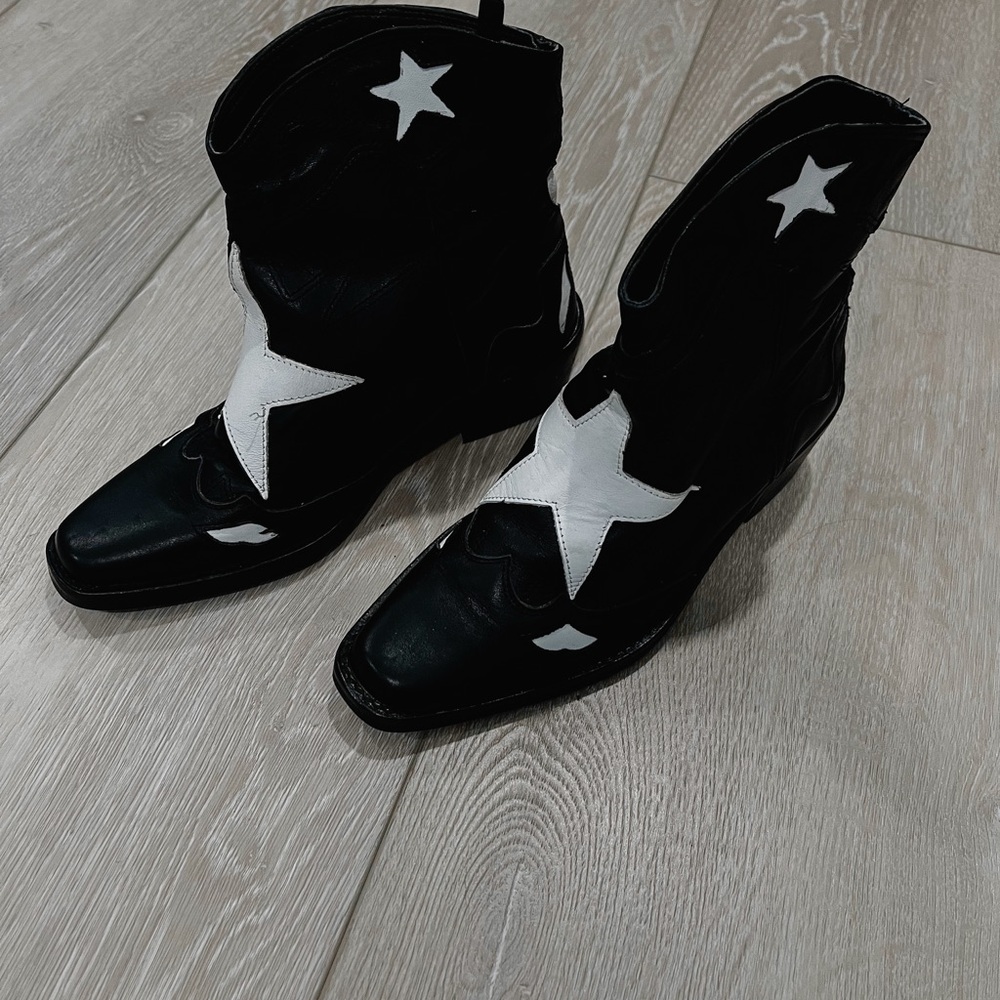 Pull&Bear Black and White Star Ankle Boots